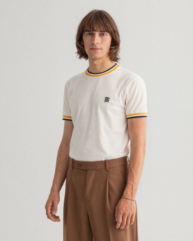 Gant Tiger Badge Men's T-shirts Cream | qhOw3psriBj