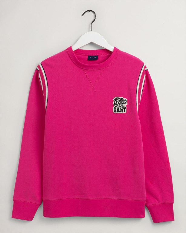 Gant Tiger Badge Crew Neck Men's Sweatshirts Peacock Pink | qCEAsnz4teV