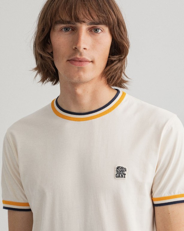 Gant Tiger Badge Men's T-shirts Cream | qhOw3psriBj